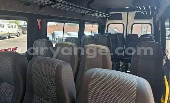 Buy Used Mercedes-Benz 300CD White Car in Windhoek in Namibia Buy Used Mercedes-Benz 300CD White Car in Windhoek in Namibia