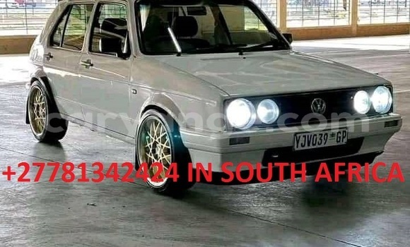 Acheter Occasion Voiture Volkswagen Golf Blanc à Windhoek, Namibie