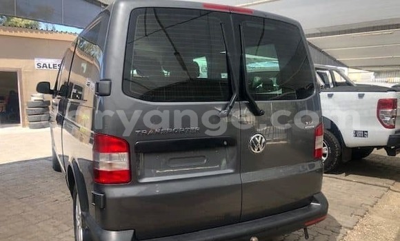 Buy Used Volkswagen Caravelle Silver Car in Windhoek in Namibia Buy Used Volkswagen Caravelle Silver Car in Windhoek in Namibia