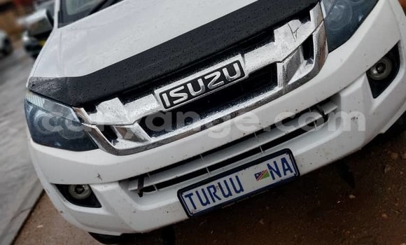 Acheter Occasion Voiture Isuzu KB Blanc à Windhoek, Namibie Acheter Occasion Voiture Isuzu KB Blanc à Windhoek, Namibie