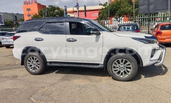 Buy Used Toyota Fortuner White Car in Windhoek in Namibia Buy Used Toyota Fortuner White Car in Windhoek in Namibia