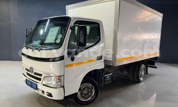 Buy Used Toyota Dyna White Truck in Windhoek in Namibia