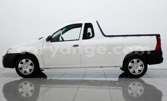 Buy Used Nissan NP 300 White Car in Gobabis in Omaheke Buy Used Nissan NP 300 White Car in Gobabis in Omaheke