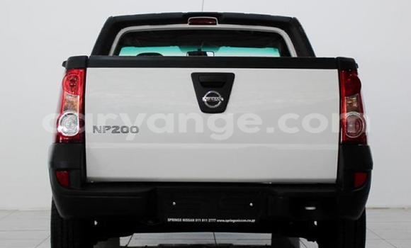 Buy Used Nissan NP 300 White Car in Gobabis in Omaheke Buy Used Nissan NP 300 White Car in Gobabis in Omaheke