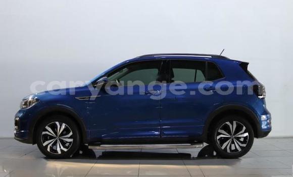 Buy Used Volkswagen T-Roc Blue Car in Gobabis in Omaheke Buy Used Volkswagen T-Roc Blue Car in Gobabis in Omaheke