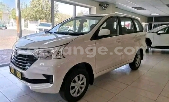 Acheter Occasion Voiture Toyota Avanza Blanc à Gobabis, Omaheke