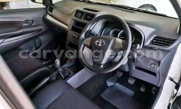 Acheter Occasion Voiture Toyota Avanza Blanc à Gobabis, Omaheke Acheter Occasion Voiture Toyota Avanza Blanc à Gobabis, Omaheke