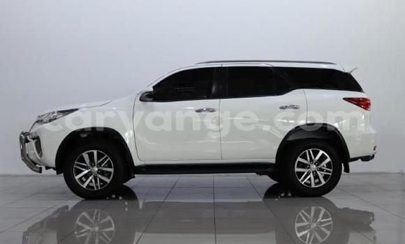 Buy Used Toyota Fortuner White Car in Gobabis in Omaheke