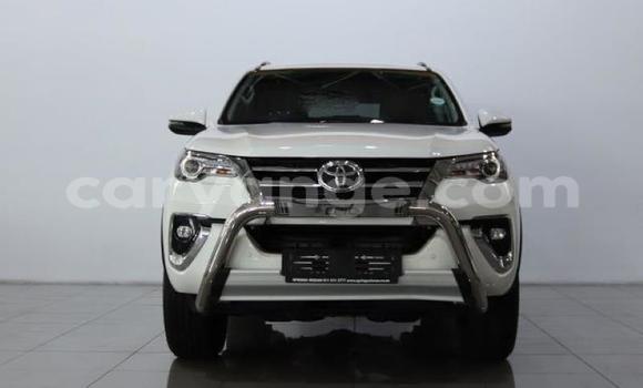 Acheter Occasion Voiture Toyota Fortuner Blanc à Gobabis, Omaheke Acheter Occasion Voiture Toyota Fortuner Blanc à Gobabis, Omaheke
