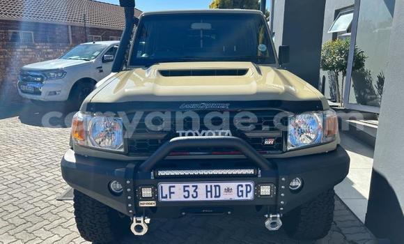 Buy Used Toyota Land Cruiser Beige Car in Windhoek in Namibia Buy Used Toyota Land Cruiser Beige Car in Windhoek in Namibia