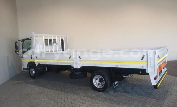 Buy Used Isuzu FTR 850 White Truck in Windhoek in Namibia Buy Used Isuzu FTR 850 White Truck in Windhoek in Namibia