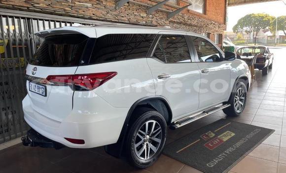 Buy Used Toyota Fortuner White Car in Windhoek in Namibia Buy Used Toyota Fortuner White Car in Windhoek in Namibia