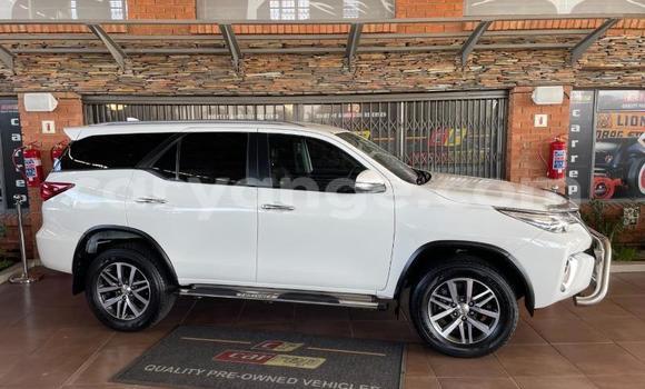Buy Used Toyota Fortuner White Car in Windhoek in Namibia Buy Used Toyota Fortuner White Car in Windhoek in Namibia