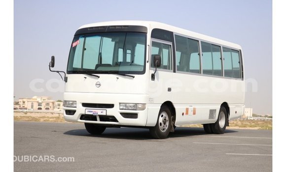 Acheter Import Voiture Nissan 350Z Blanc à Import - Dubai, Namibie Acheter Import Voiture Nissan 350Z Blanc à Import - Dubai, Namibie