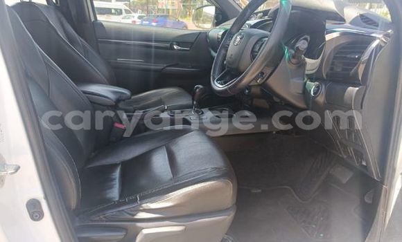 Buy Used Toyota Hilux White Car in Windhoek in Namibia Buy Used Toyota Hilux White Car in Windhoek in Namibia