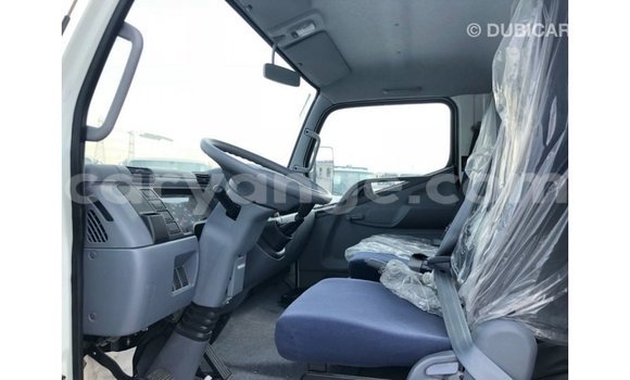 Acheter Import Voiture Mitsubishi Carisma Blanc à Import - Dubai, Namibie Acheter Import Voiture Mitsubishi Carisma Blanc à Import - Dubai, Namibie