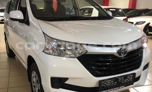 Buy Used Toyota Avanza White Car in Gobabis in Omaheke