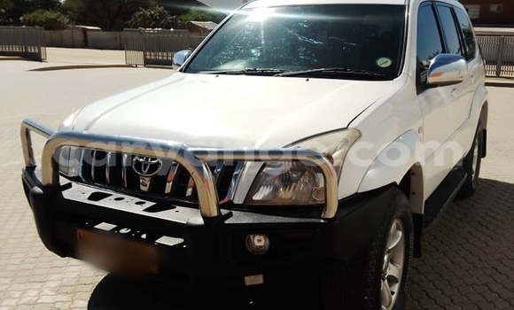 Acheter Occasion Voiture Toyota Land Cruiser Prado Blanc à Okahandja, Namibie Acheter Occasion Voiture Toyota Land Cruiser Prado Blanc à Okahandja, Namibie