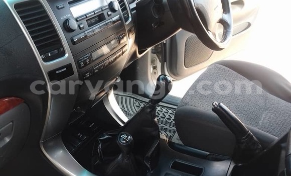 Acheter Occasion Voiture Toyota Land Cruiser Prado Blanc à Okahandja, Namibie Acheter Occasion Voiture Toyota Land Cruiser Prado Blanc à Okahandja, Namibie