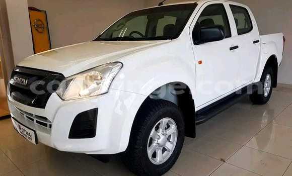 Buy Used Isuzu D–MAX White Car in Windhoek in Namibia Buy Used Isuzu D–MAX White Car in Windhoek in Namibia