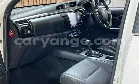 Buy Used Toyota Hilux White Car in Gobabis in Omaheke Buy Used Toyota Hilux White Car in Gobabis in Omaheke