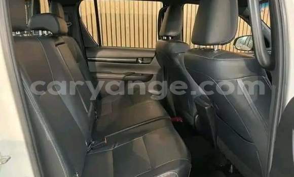 Buy Used Toyota Hilux White Car in Gobabis in Omaheke Buy Used Toyota Hilux White Car in Gobabis in Omaheke