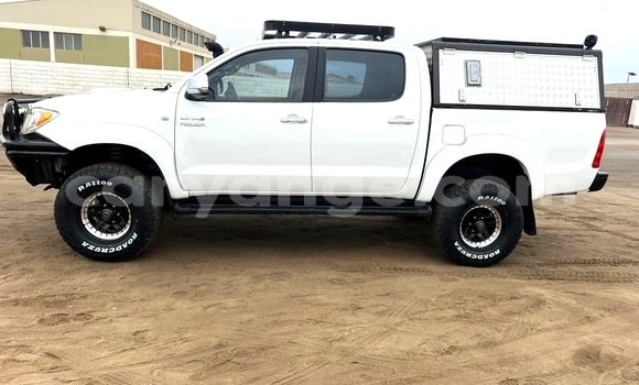 Buy Used Toyota Hilux White Car in Walvis Bay in Namibia
