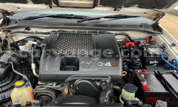 Acheter Occasion Voiture Toyota Hilux Blanc à Walvis Bay, Namibie Acheter Occasion Voiture Toyota Hilux Blanc à Walvis Bay, Namibie