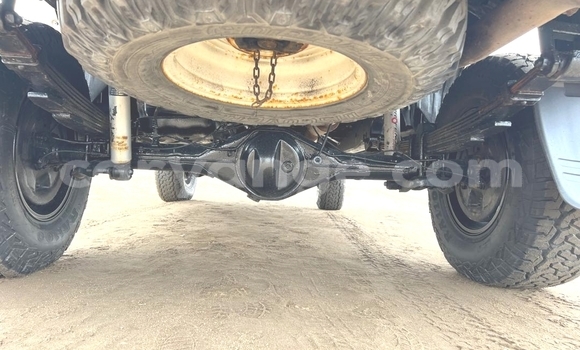 Acheter Occasion Voiture Toyota Hilux Blanc à Walvis Bay, Namibie Acheter Occasion Voiture Toyota Hilux Blanc à Walvis Bay, Namibie