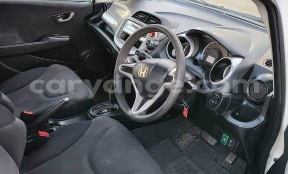 Buy Used Honda FIT White Car in Henties Bay in Erongo Buy Used Honda FIT White Car in Henties Bay in Erongo