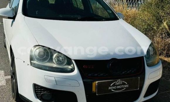 Buy Used Volkswagen Golf White Car in Henties Bay in Erongo Buy Used Volkswagen Golf White Car in Henties Bay in Erongo