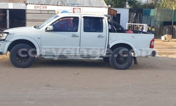 Buy Used Isuzu Ascender White Car in Henties Bay in Erongo Buy Used Isuzu Ascender White Car in Henties Bay in Erongo
