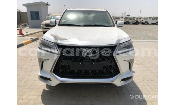 Acheter Import Voiture Lexus LX Blanc à Import - Dubai, Namibie Acheter Import Voiture Lexus LX Blanc à Import - Dubai, Namibie