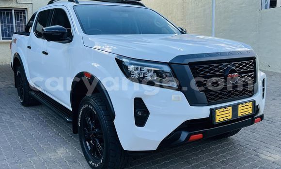 Acheter Occasion Voiture Nissan Navara Blanc à Windhoek, Namibie Acheter Occasion Voiture Nissan Navara Blanc à Windhoek, Namibie