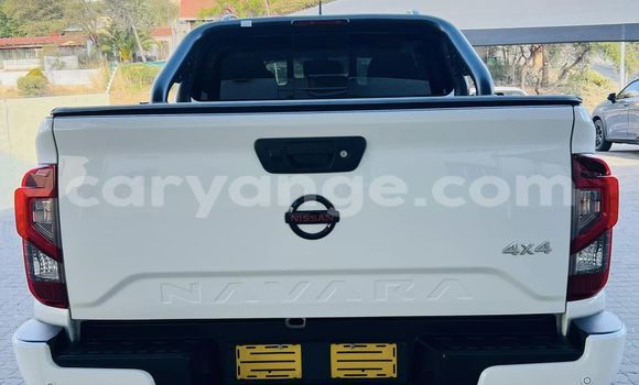 Acheter Occasion Voiture Nissan Navara Blanc à Windhoek, Namibie Acheter Occasion Voiture Nissan Navara Blanc à Windhoek, Namibie