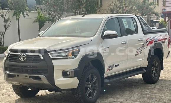 Buy Used Toyota Hilux White Car in Windhoek in Namibia
