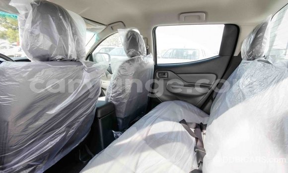 Acheter Import Voiture Mitsubishi L200 Blanc à Import - Dubai, Namibie Acheter Import Voiture Mitsubishi L200 Blanc à Import - Dubai, Namibie