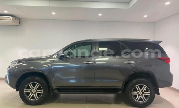 Acheter Occasion Voiture Toyota Fortuner Gris à Aranos, Hardap Acheter Occasion Voiture Toyota Fortuner Gris à Aranos, Hardap