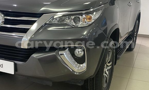 Acheter Occasion Voiture Toyota Fortuner Gris à Aranos, Hardap Acheter Occasion Voiture Toyota Fortuner Gris à Aranos, Hardap