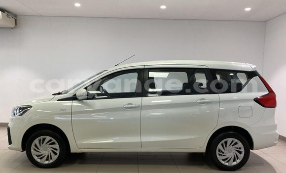 Buy Used Toyota Corolla Rumion White Car in Bethanien in Karas Buy Used Toyota Corolla Rumion White Car in Bethanien in Karas