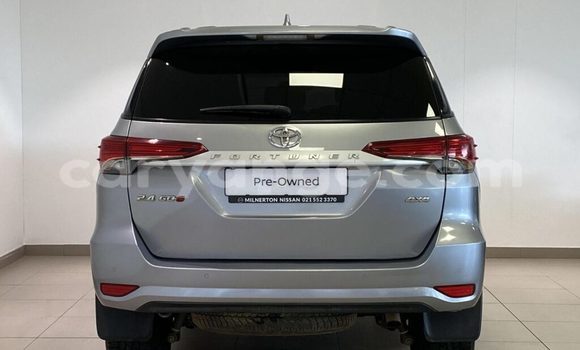 Acheter Occasion Voiture Toyota Fortuner Gris à Grootfontein, Namibie Acheter Occasion Voiture Toyota Fortuner Gris à Grootfontein, Namibie
