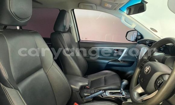 Acheter Occasion Voiture Toyota Fortuner Gris à Grootfontein, Namibie Acheter Occasion Voiture Toyota Fortuner Gris à Grootfontein, Namibie