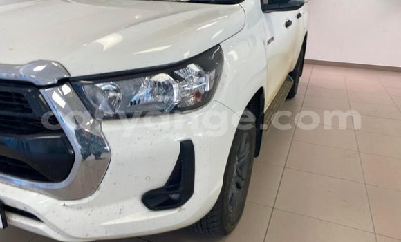 Buy Used Toyota Hilux White Car in Grootfontein in Namibia Buy Used Toyota Hilux White Car in Grootfontein in Namibia