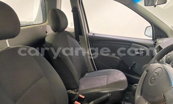 Acheter Occasion Voiture Nissan Pickup Blanc à Arandis, Kunene Acheter Occasion Voiture Nissan Pickup Blanc à Arandis, Kunene