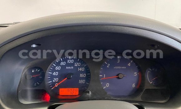 Acheter Occasion Voiture Nissan Hardbody Blanc à Grootfontein, Namibie Acheter Occasion Voiture Nissan Hardbody Blanc à Grootfontein, Namibie