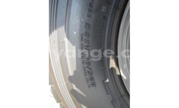 Acheter Import Voiture Toyota Land Cruiser Blanc à Import - Dubai, Namibie Acheter Import Voiture Toyota Land Cruiser Blanc à Import - Dubai, Namibie