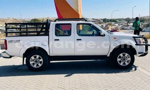 Buy Used Nissan NP 300 Other Car in Windhoek in Namibia Buy Used Nissan NP 300 Other Car in Windhoek in Namibia