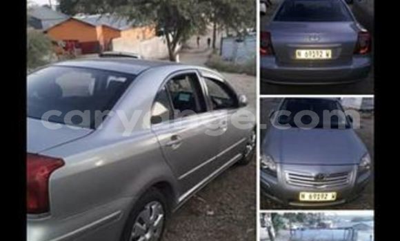 Acheter Occasion Voiture Toyota Avensis Vert à Windhoek, Namibie Acheter Occasion Voiture Toyota Avensis Vert à Windhoek, Namibie