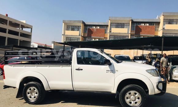 Buy Used Toyota Allex White Car in Windhoek in Namibia Buy Used Toyota Allex White Car in Windhoek in Namibia