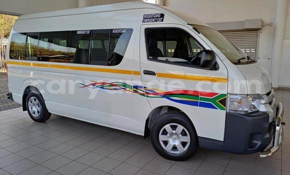 Buy Used Toyota Hi Ace White Car in Windhoek in Namibia